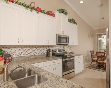 12720 Sorrento Way - Photo Thumbnail 4