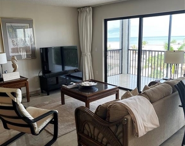 1102 Ben Franklin Drive - Photo Thumbnail 2