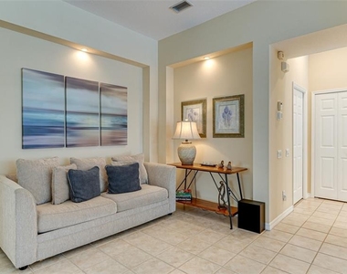 6920 Lennox Place - Photo Thumbnail 13