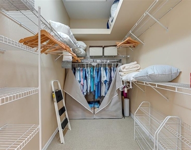 6920 Lennox Place - Photo Thumbnail 18