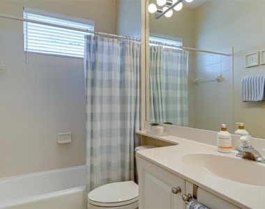 6920 Lennox Place - Photo Thumbnail 25