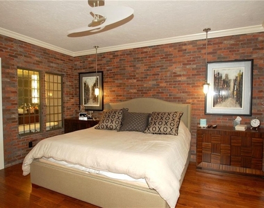 4634 Mirada Way - Photo Thumbnail 7