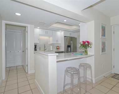 3240 Gulf Of Mexico Drive - Photo Thumbnail 14
