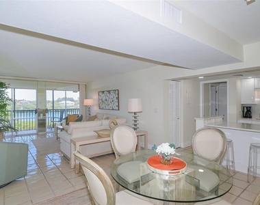 3240 Gulf Of Mexico Drive - Photo Thumbnail 5
