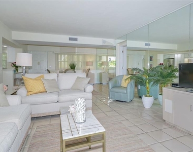 3240 Gulf Of Mexico Drive - Photo Thumbnail 10