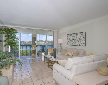 3240 Gulf Of Mexico Drive - Photo Thumbnail 6