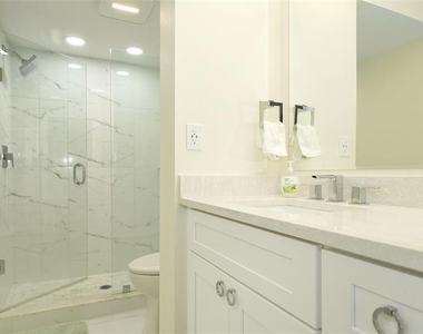3240 Gulf Of Mexico Drive - Photo Thumbnail 25