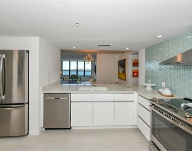 11 Sunset Drive - Photo Thumbnail 16