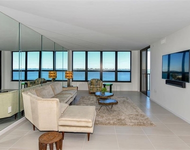 11 Sunset Drive - Photo Thumbnail 7