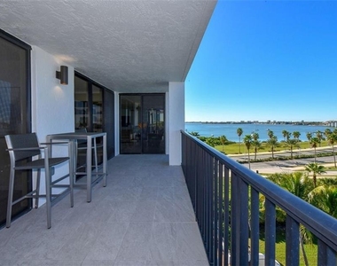 11 Sunset Drive - Photo Thumbnail 28