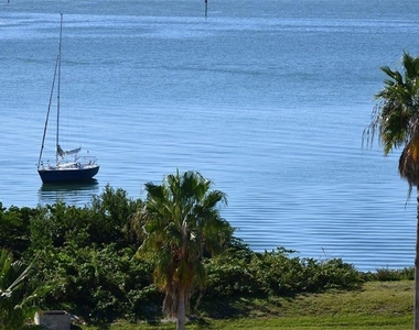 11 Sunset Drive - Photo Thumbnail 32