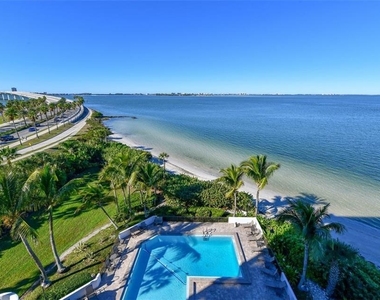 11 Sunset Drive - Photo Thumbnail 30