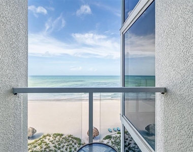 2425 Gulf Of Mexico Drive - Photo Thumbnail 13