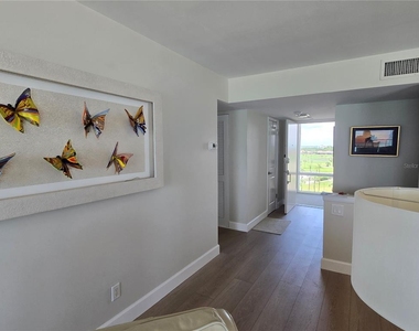 2425 Gulf Of Mexico Drive - Photo Thumbnail 11