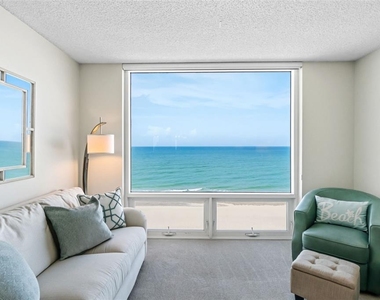 2425 Gulf Of Mexico Drive - Photo Thumbnail 16