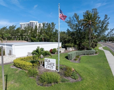 2425 Gulf Of Mexico Drive - Photo Thumbnail 64