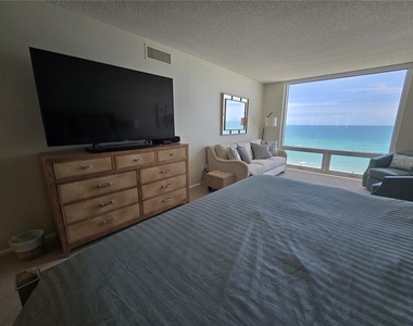 2425 Gulf Of Mexico Drive - Photo Thumbnail 28