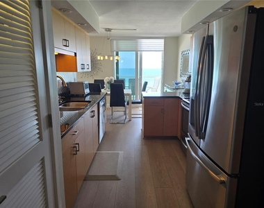 2425 Gulf Of Mexico Drive - Photo Thumbnail 15