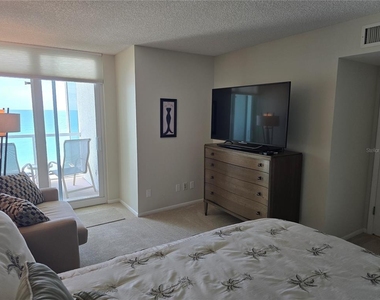 2425 Gulf Of Mexico Drive - Photo Thumbnail 22