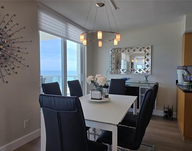 2425 Gulf Of Mexico Drive - Photo Thumbnail 13