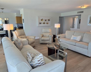 2425 Gulf Of Mexico Drive - Photo Thumbnail 10
