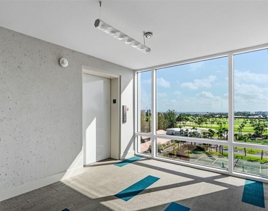 2425 Gulf Of Mexico Drive - Photo Thumbnail 1