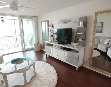 3235 Gulf Of Mexico Drive - Photo Thumbnail 4