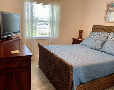 3213 Beneva Road - Photo Thumbnail 12