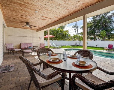 55 N Washington Drive - Photo Thumbnail 3
