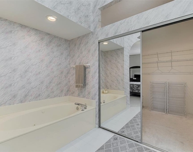 549 Fallbrook Drive - Photo Thumbnail 33