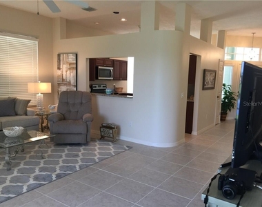 549 Fallbrook Drive - Photo Thumbnail 6