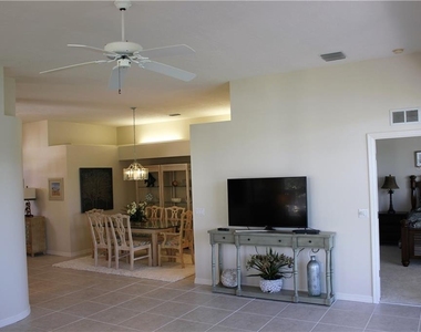 549 Fallbrook Drive - Photo Thumbnail 8