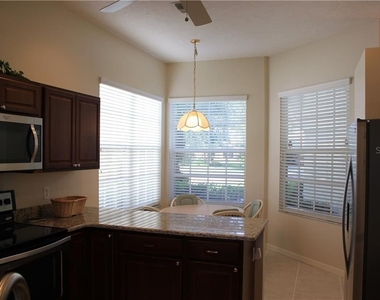 549 Fallbrook Drive - Photo Thumbnail 10
