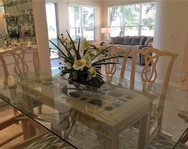 549 Fallbrook Drive - Photo Thumbnail 9