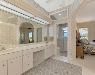 549 Fallbrook Drive - Photo Thumbnail 31