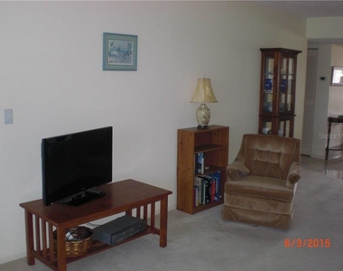 4570 Pinebrook Circle - Photo Thumbnail 6