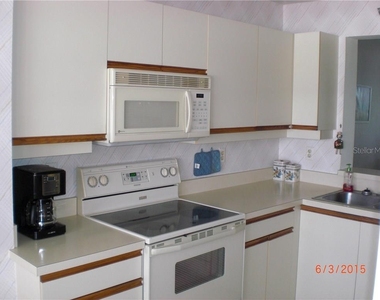 4570 Pinebrook Circle - Photo Thumbnail 3