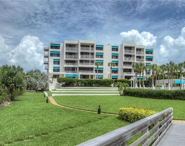 2109 Gulf Of Mexico Drive - Photo Thumbnail 21