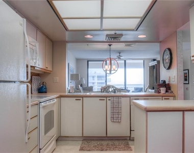 2109 Gulf Of Mexico Drive - Photo Thumbnail 10