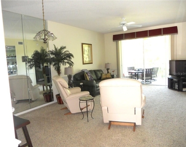 8750 Olde Hickory Avenue - Photo Thumbnail 3