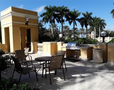 750 N Tamiami Trail - Photo Thumbnail 33