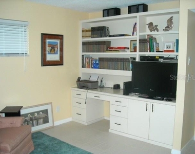 1700 Glenhouse Drive - Photo Thumbnail 4