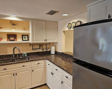 6468 Seagull Drive - Photo Thumbnail 5