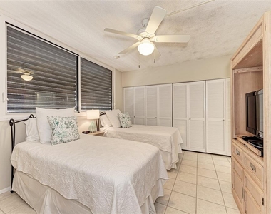 1135 Gulf Of Mexico Drive - Photo Thumbnail 20
