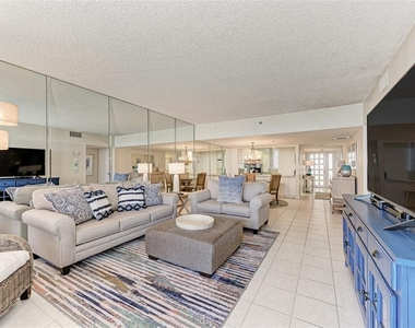 1135 Gulf Of Mexico Drive - Photo Thumbnail 8