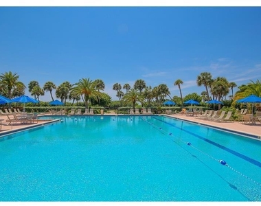 1135 Gulf Of Mexico Drive - Photo Thumbnail 24