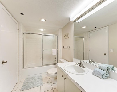 1135 Gulf Of Mexico Drive - Photo Thumbnail 23