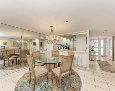 1135 Gulf Of Mexico Drive - Photo Thumbnail 5