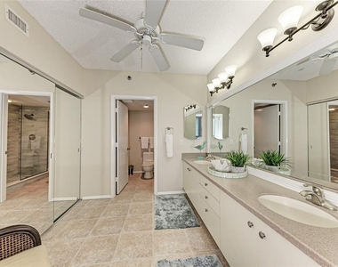 1135 Gulf Of Mexico Drive - Photo Thumbnail 18