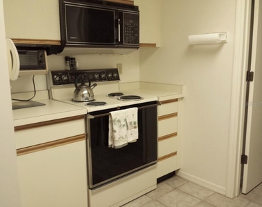 4449 46th Avenue W - Photo Thumbnail 2